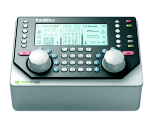 Der Nachfolger der legendären Intellibox IR, die ein Jahrzehnt Massstab für alle Digitalzentralen war, kommt im nächsten Jahr in einer ganz neuen Version. Zugeschnitten für Modellbahner, die Eisenbahn fahren und nicht Computer spielen möchten.